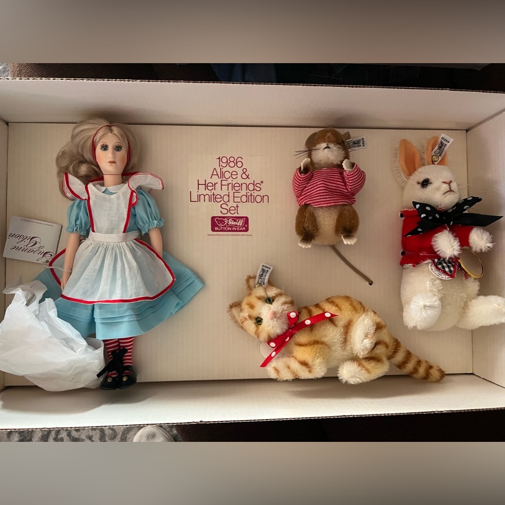 Vintage Alice & Her Friends Suzanne Gibson Dolls
